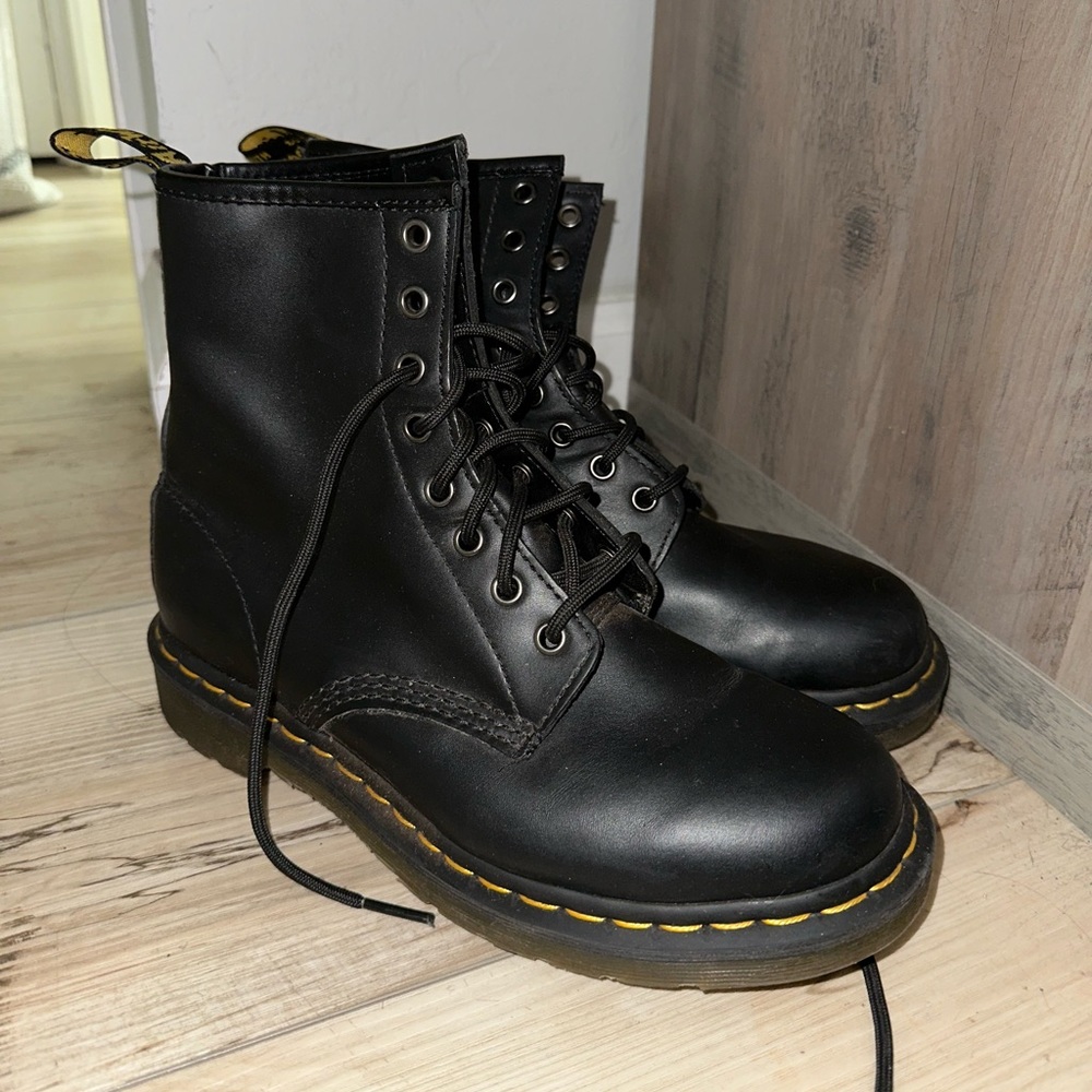 Dr. Marten 1460 black combat boots